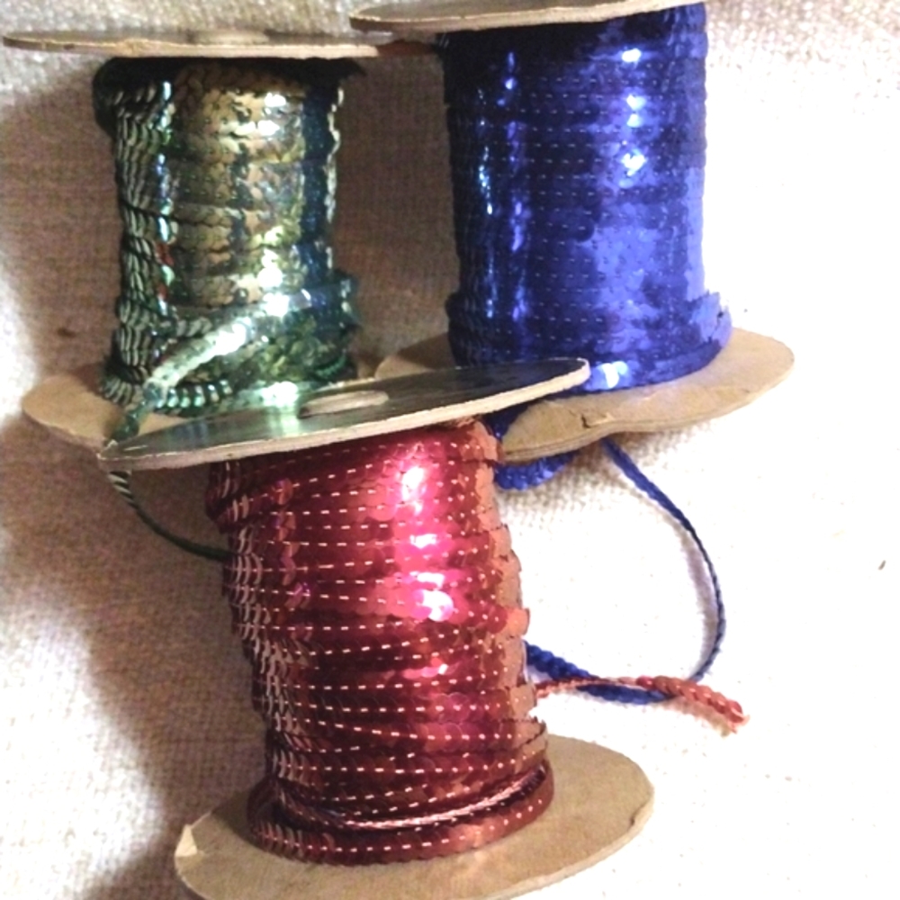 SEW ON SEQUIN BANDS FOR GOWNS, HATS COSTUMES CROCHET
